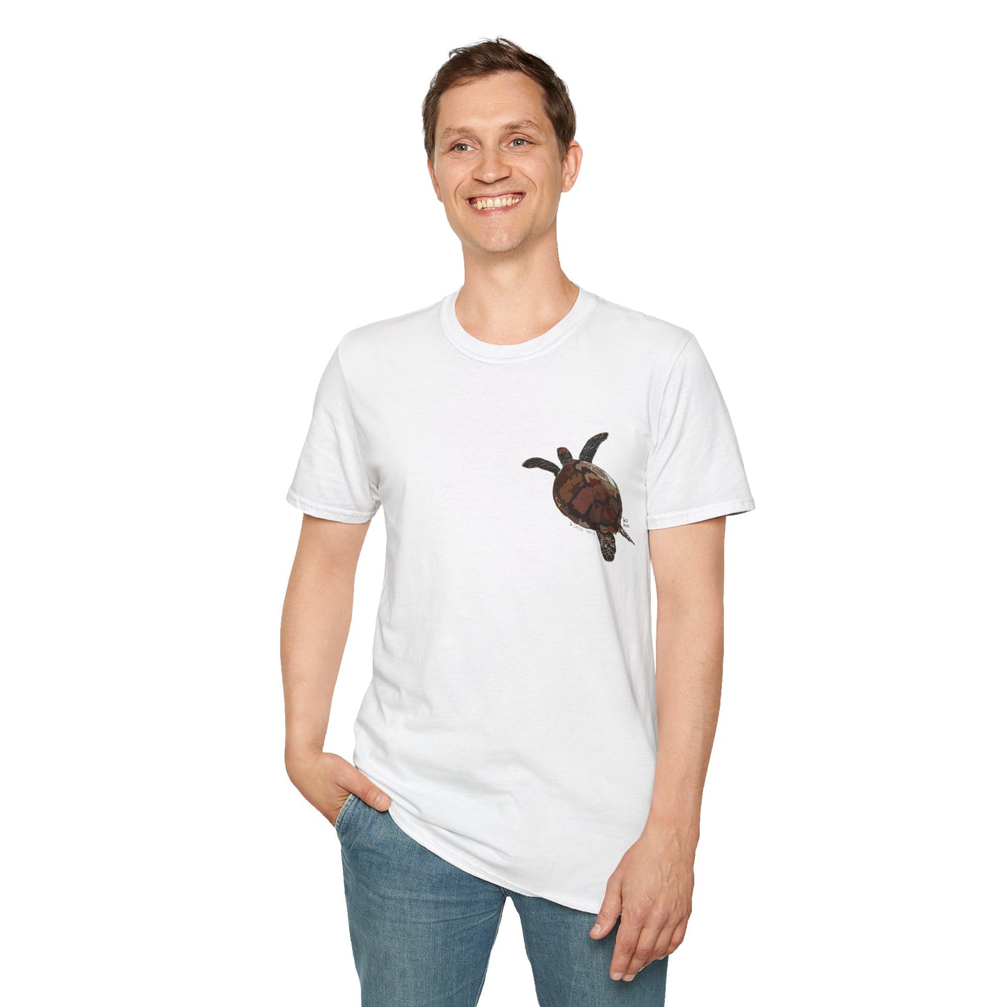 Green Turtle - Small design - Unisex Softstyle T-Shirt
