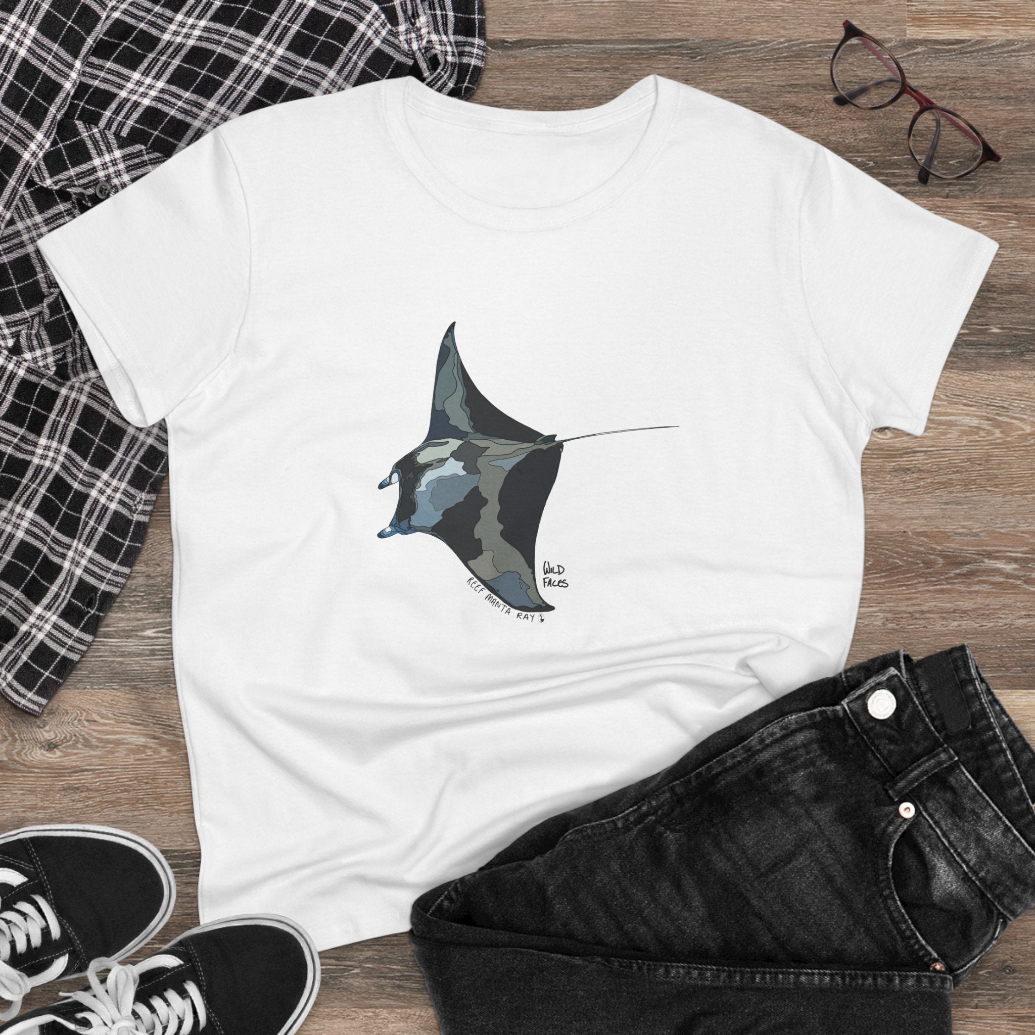Reef Manta Ray - Women's Midweight Cotton Tee Printify