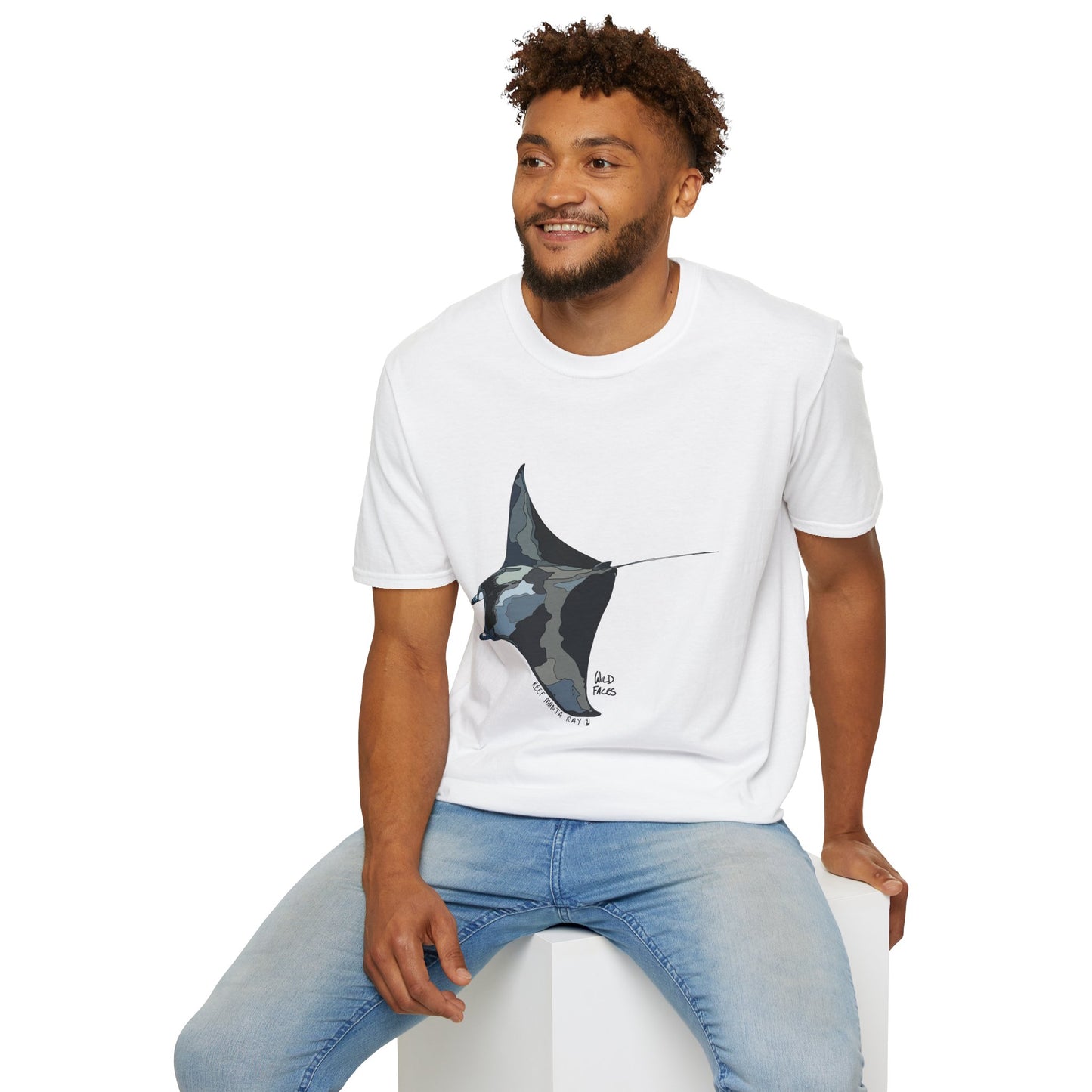 Reef Manta Ray- large design - Unisex Softstyle T-Shirt