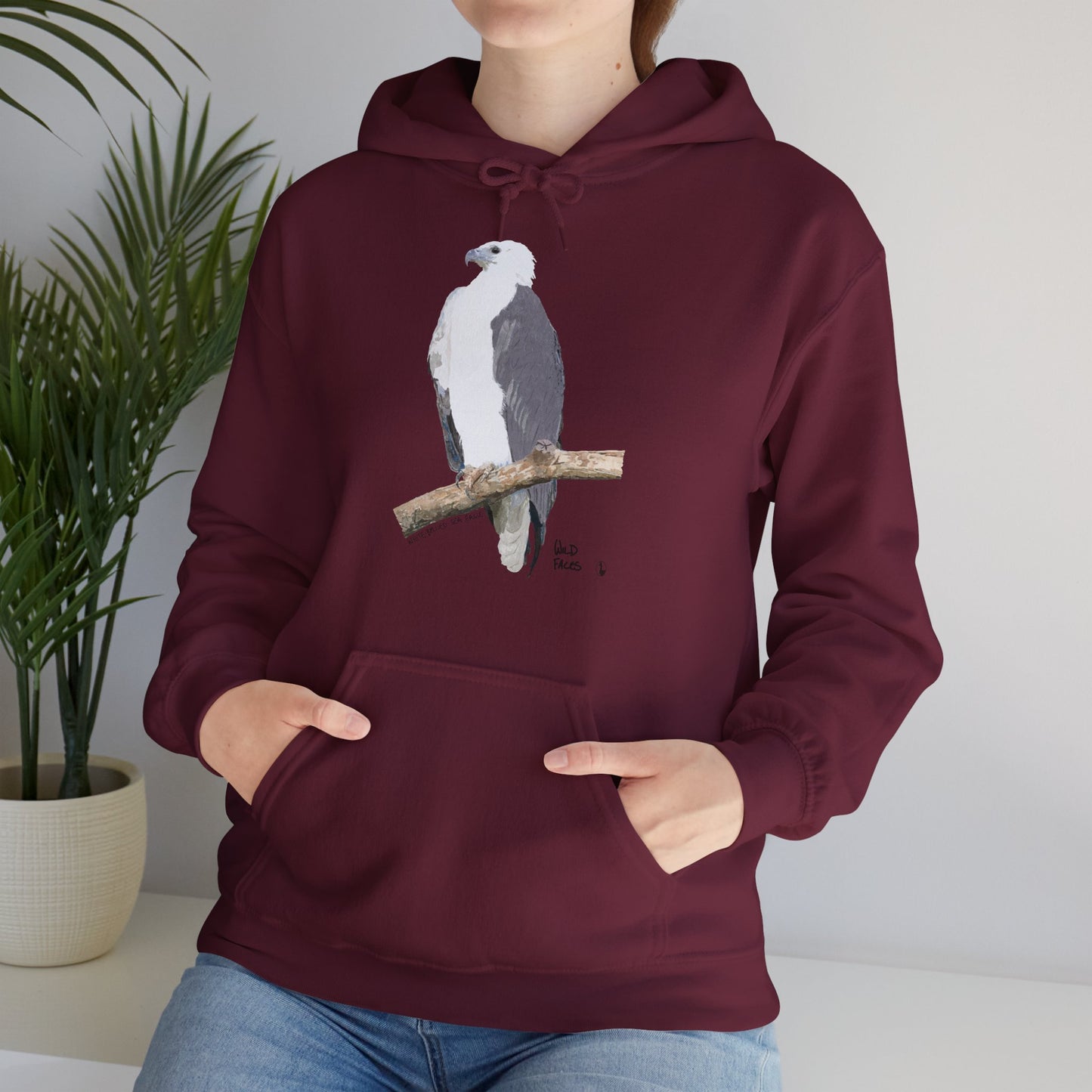 White-bellied Sea Eagle | Unisex Heavy Blend™ Hooded Sweatshirt